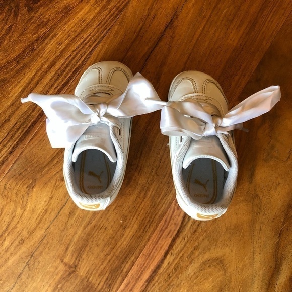 White Puma Roma Heart Patent Sneaker With Ribbon Laces - Picture 5 of 11